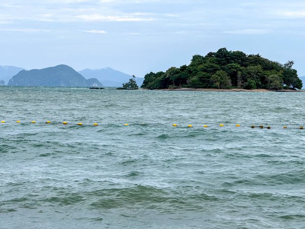 Barrière flottante : solution efficace pour la sécurité et l'environnement